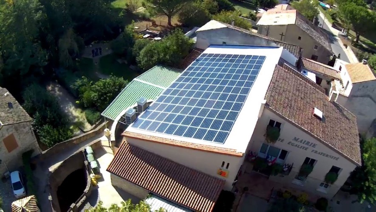 Toiture photovoltaïque d'un établissement scolaire